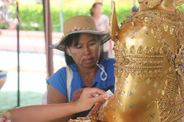แรงศรัทธาไม่เสื่อมคลาย! ชาวบางเสาธงร่วมใจหลั่งไหลสู่วัดบัวโรย ในวันสุดท้ายของงานประจำปี