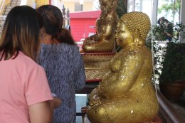 แรงศรัทธาไม่เสื่อมคลาย! ชาวบางเสาธงร่วมใจหลั่งไหลสู่วัดบัวโรย ในวันสุดท้ายของงานประจำปี