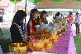 แรงศรัทธาไม่เสื่อมคลาย! ชาวบางเสาธงร่วมใจหลั่งไหลสู่วัดบัวโรย ในวันสุดท้ายของงานประจำปี