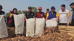 สระแก้ว- เข้มข้นเผาป่า ผิดกฎหมาย" โครงการ "วันรณรงค์ ให้ปลอดควันพิษ จากไฟป่า