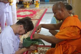 สิงคโปร์ - มาเลเซีย โกนผมบวชนานาชาติ สืบสานพระพุทธศาสนา