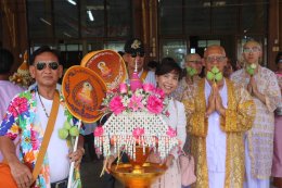 สิงคโปร์ - มาเลเซีย โกนผมบวชนานาชาติ สืบสานพระพุทธศาสนา