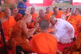 สิงคโปร์ - มาเลเซีย โกนผมบวชนานาชาติ สืบสานพระพุทธศาสนา
