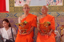 สิงคโปร์ - มาเลเซีย โกนผมบวชนานาชาติ สืบสานพระพุทธศาสนา