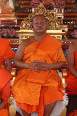 สิงคโปร์ - มาเลเซีย โกนผมบวชนานาชาติ สืบสานพระพุทธศาสนา