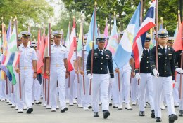 สมุทรปราการ  : คนไทยนับหมื่น รวมพลคนรักชาติ ชูธงไทยใหญ่ที่ในโลก