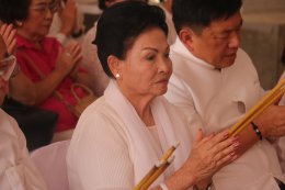 ป้าเชง บุญไทย ตั้งเด่นไชย ประธานในพิธีบวงสรวง บรรจุยันต์ดวง ใต้ฐาน องค์เทพเจ้าเตียวฮู้เทียนซือ หรือ เตี่ยวเทียนซื่อ