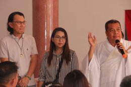 ป้าเชง บุญไทย ตั้งเด่นไชย ประธานในพิธีบวงสรวง บรรจุยันต์ดวง ใต้ฐาน องค์เทพเจ้าเตียวฮู้เทียนซือ หรือ เตี่ยวเทียนซื่อ