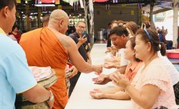 ครอบครัว "ศรีษะทิน"  เป็นเจ้าภาพทอดกฐินสามัคคีวัดศรีวารีน้อย ประจำปี 2568  โดยในปีนี้มีคณะผู้มีจิตศรัทธา ร่วมออกโรงทาน 149 ร้าน ยอดกฐินปีนี้ อยู่ที่  2,392,685.75 บาท