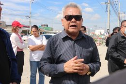 หัวหน้าพรรคแรงงานสร้างชาติ รับเรื่องร้องเรียน! ชาวบ้านกว่า 1,500 หลังคาเรือนเดือดร้อน เสาไฟฟ้าตั้งขวางทางเข้าออกซอย ถนนหนามแดง สมุทรปราการ