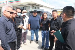 หัวหน้าพรรคแรงงานสร้างชาติ รับเรื่องร้องเรียน! ชาวบ้านกว่า 1,500 หลังคาเรือนเดือดร้อน เสาไฟฟ้าตั้งขวางทางเข้าออกซอย ถนนหนามแดง สมุทรปราการ