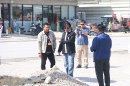 หัวหน้าพรรคแรงงานสร้างชาติ รับเรื่องร้องเรียน! ชาวบ้านกว่า 1,500 หลังคาเรือนเดือดร้อน เสาไฟฟ้าตั้งขวางทางเข้าออกซอย ถนนหนามแดง สมุทรปราการ