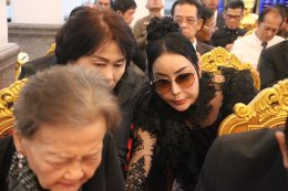 พระเทพวชิราลังการ นำคณะสงฆ์วัดศรีเอี่ยม บำเพ็ญกุศลอุทิศถวาย 'พระบรมราชชนนีพันปีหลวง'  พล.ต.อ.ธวัชชัย ภัยลี้ อดีตรอง ผบ.ตร. ร่วมเป็นประธาน สมาคมตำรวจ-สตรีนักธุรกิจฯ  ร่วมแน่น!!