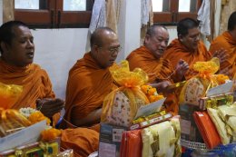 ครอบครัวนาคดี นำโดย คุณพ่อกำนันบุญยืน นาคดี อดีตกำนันตำบลบางพลีใหญ่ ร่วมด้วยคุณแม่สุรินทร์ นาคดี อดีตรองนายก อบต.บางพลีใหญ่ร่วมทำบุญเลี้ยงพระซึ่งทำมาประจำทุกๆปี