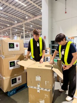 ซูเปอร์สปอร์ตมอบเสื้อผ้ารองเท้ากว่า 2 ล้าน ช่วยผู้ประสบภัยน้ำท่วมหาดใหญ่