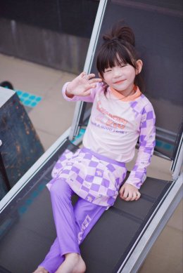 ชุดว่ายน้ำเด็กกันยูวี แบรนด์ Lemonkid มีชุดว่ายน้ำและหมวก