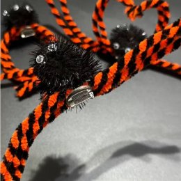 เข็มกลัดแมงมุม (ขนาดตัว 30 cm) มีที่กลัดด้านหลัง 