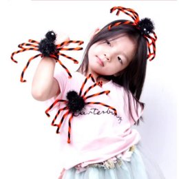 เข็มกลัดแมงมุม (ขนาดตัว 30 cm) มีที่กลัดด้านหลัง 