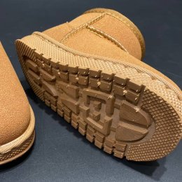  รองเท้าเด็กบุขนอุ่นมาก  ไปเมืองนอกดีมาก