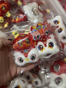 เซ็ตเข็มกลัด ตรุษจีน 4 ชิ้นติดที่หมวกเสื้อกระเป๋า 