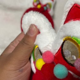 คาดผมตรุษจีน หัวสิงโตติดปอมปอมใส่รับตรุษจีน รับอั่งเปาค่ะ