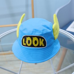 หมวกอาราเล่ มีปีกติดน่ารักๆ มีให้เลือกสองสีเลย 