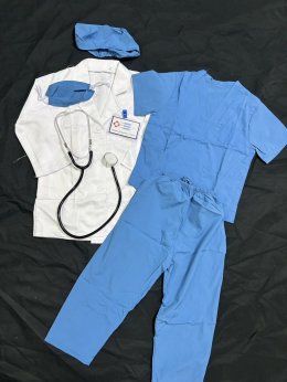 ชุดคุณหมอ ชุดอาชีพในฝัน ใส่แล้วน่ารักเหมือนหมอตัวน้อย