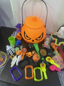 Halloween surprise box กล่องสุ่มฮาโลวีนแสนสนุก