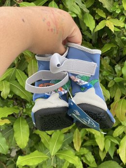Kids beach shoe รองเท้าเดินชายหาดเด็กสวมง่าย แห้งไว