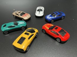 Flash Sale เซ็ตรถแข่ง 6 คันเซ็ตของเล่นรถแข่งสุดเท่ 