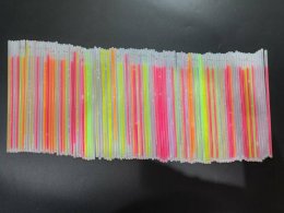 แท่งเรืองแสง 100 ชิ้นแถมตัวเชื่อมฟรี! สามารถ DIY ได้