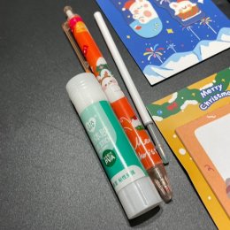 ของแจก christmas เด็กๆ Surprise Gift สุ่มเครื่องเขียน 