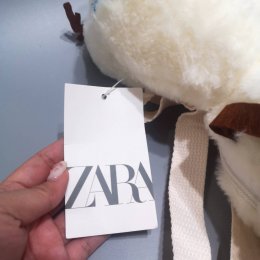 กระเป๋าตุ๊กตาขนนุ่ม แบรนด์ Zara