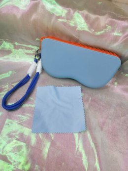 เคสซิลิโคนใส่แว่นพร้อมสายคล้องมือ