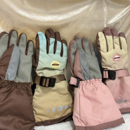 ถุงมือสกีเด็กโต kocotree รุ่น heat locker กันลม กันลื่น