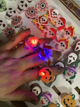Set แหวน Halloween มีไฟ 10 ชิ้น