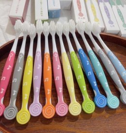 แปรง Rainbow 12 สี Supersave pack