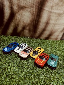 Flash Sale เซ็ตรถแข่ง 6 คัน