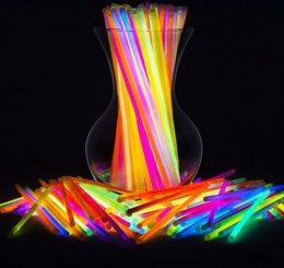 แท่งเรืองแสง 100 ชิ้นแถมตัวเชื่อมฟรี! 