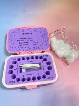 กล่องเก็บฟันน้ำนม พร้อมกล่องและไม้คีบ Baby tooth buddy