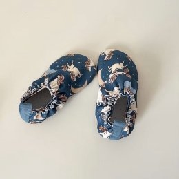Vintage beach shoe for kids รองเท้าเดินชายหาดวินเทจ