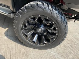 TOYOTA HILUX VIGO ยก 3 นิ้ว โช๊ค Profender ชุดใหญ่ พร้อมล้อแม็กซ์ FUEL ขอบ 20 และ ยาง Hankook RT 33x12.5x20 ประกบด้วย กันชนหน้าหลัง Piak 