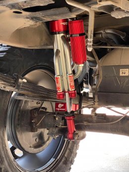 TOYOTA HILUX VIGO ยก 3 นิ้ว โช๊ค Profender ชุดใหญ่ พร้อมล้อแม็กซ์ FUEL ขอบ 20 และ ยาง Hankook RT 33x12.5x20 ประกบด้วย กันชนหน้าหลัง Piak 