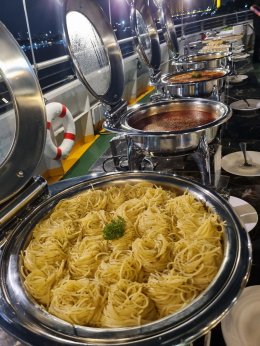 ล่องเรือเจ้าพระยา CARNIVAL RIVERSIDE CRUISE