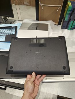 บริการเปลี่ยนบอดี้โน๊ตบุ๊คทุกแบรนด์ LCD Cover, Bezel, Upper Case, Lower Case ตรงรุ่น โดยศูนย์ซ่อม TRUE IT