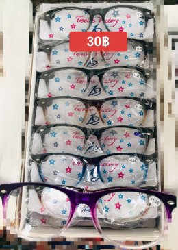 กดที่นี่เพื่อเข้าดูแบบ แว่นสายตายาว