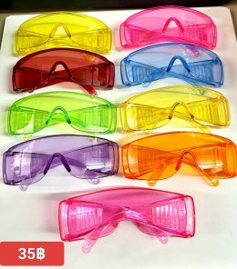 กดที่นี่เพื่อเข้าดูแบบ แว่นตากันลม และกันน้ำ