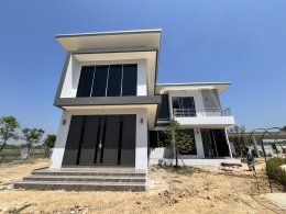 บ้านสองชั้น จ.สุพรรณบุรี