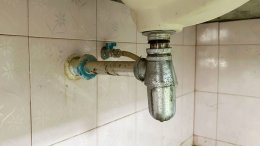 DENAมอบ ชุดอุปกรณ์ห้องน้ำ  ให้แก่โรงเรียนบ้านบางแฟบ ในอำเภอหาดใหญ่ 