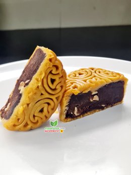 Vegan mooncakes